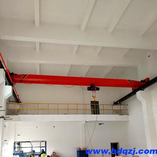 對各類起重設(shè)備進(jìn)行定期檢查